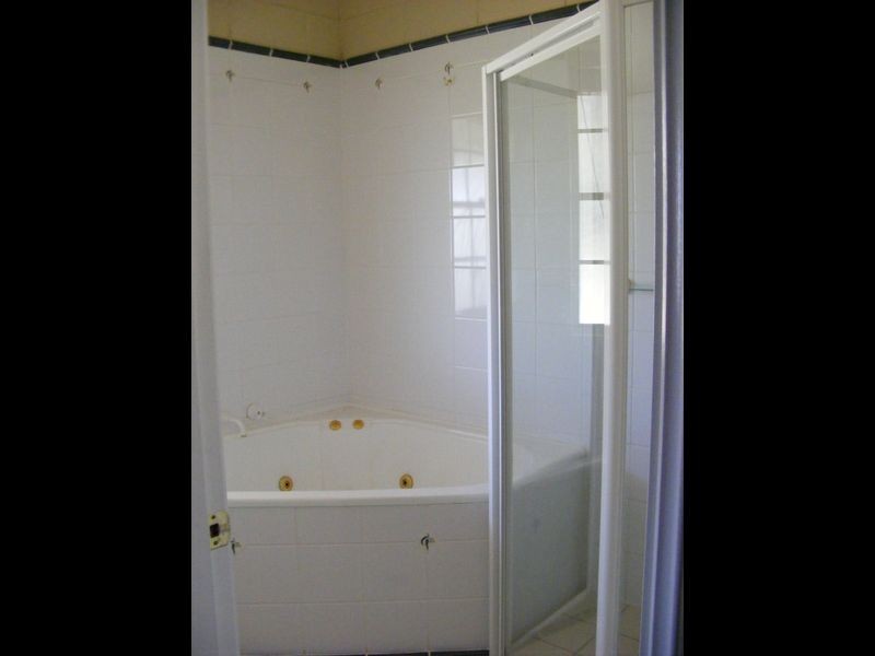 70 Tall Timber Drive, Goulburn NSW 2580