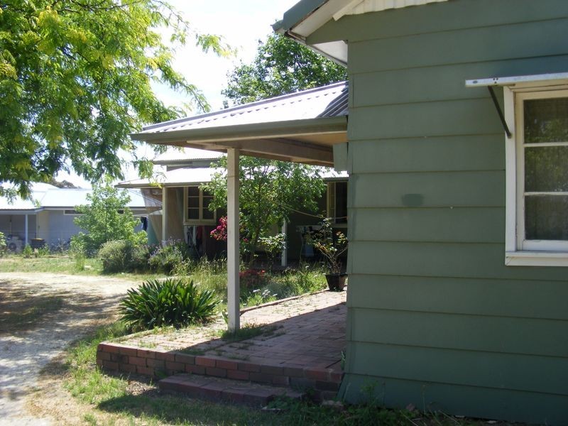 2A & 2B Cooper Street, Gunning NSW 2581