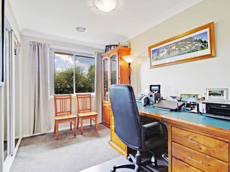 8 Paradise Place, Goulburn NSW 2580