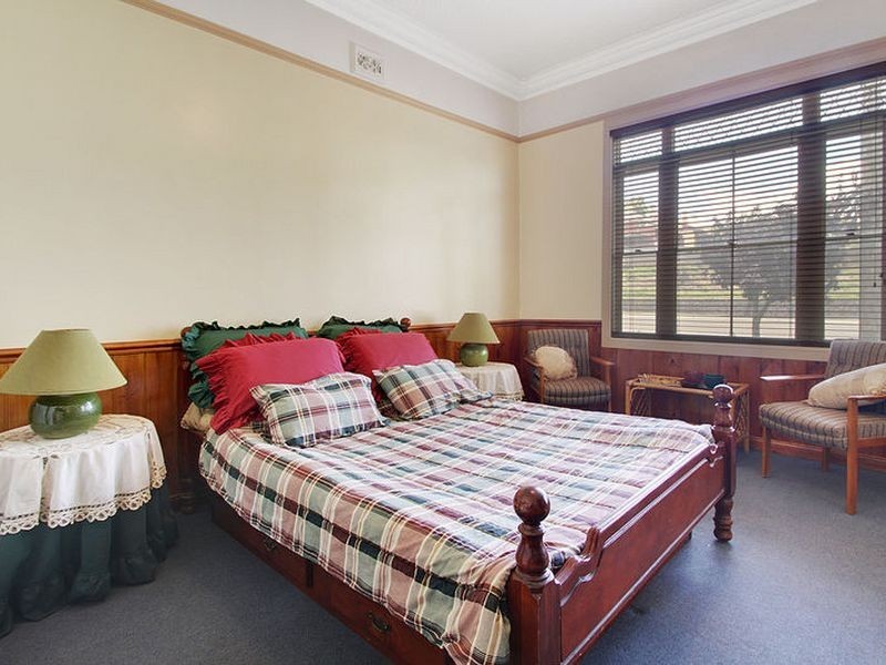 90 Clinton Street, Goulburn NSW 2580