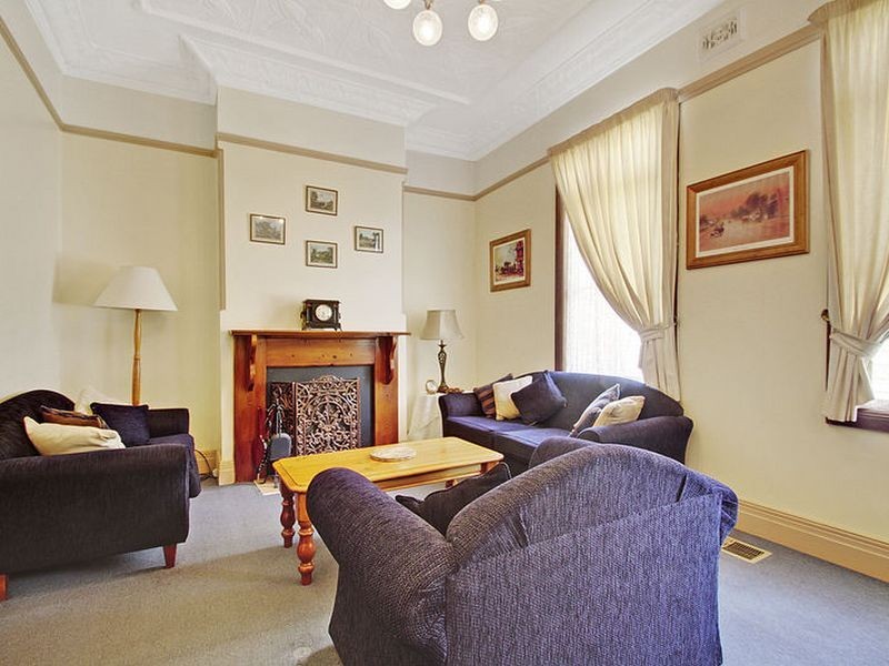 90 Clinton Street, Goulburn NSW 2580