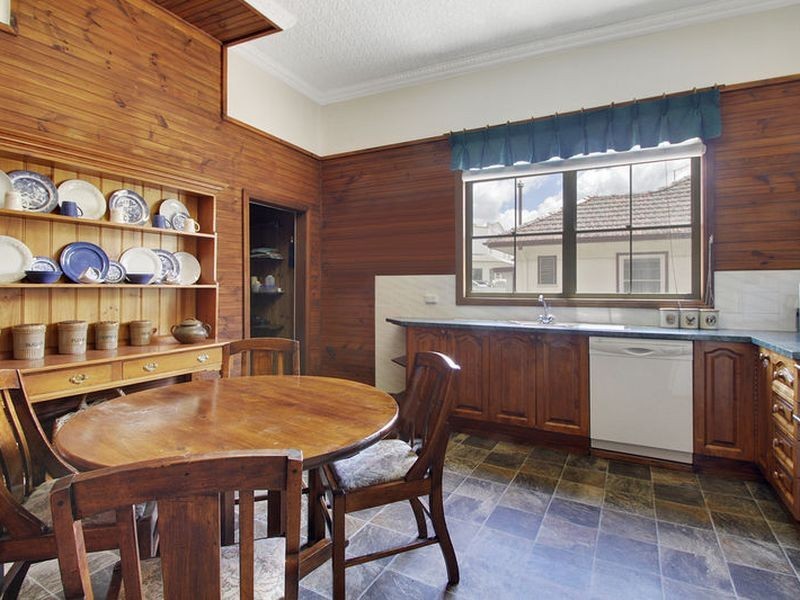 90 Clinton Street, Goulburn NSW 2580