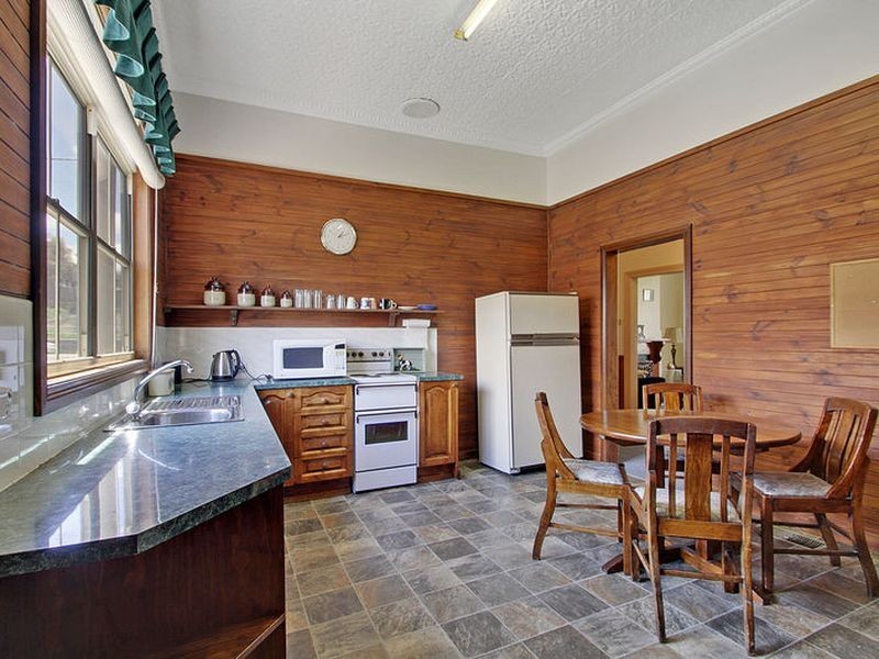 90 Clinton Street, Goulburn NSW 2580