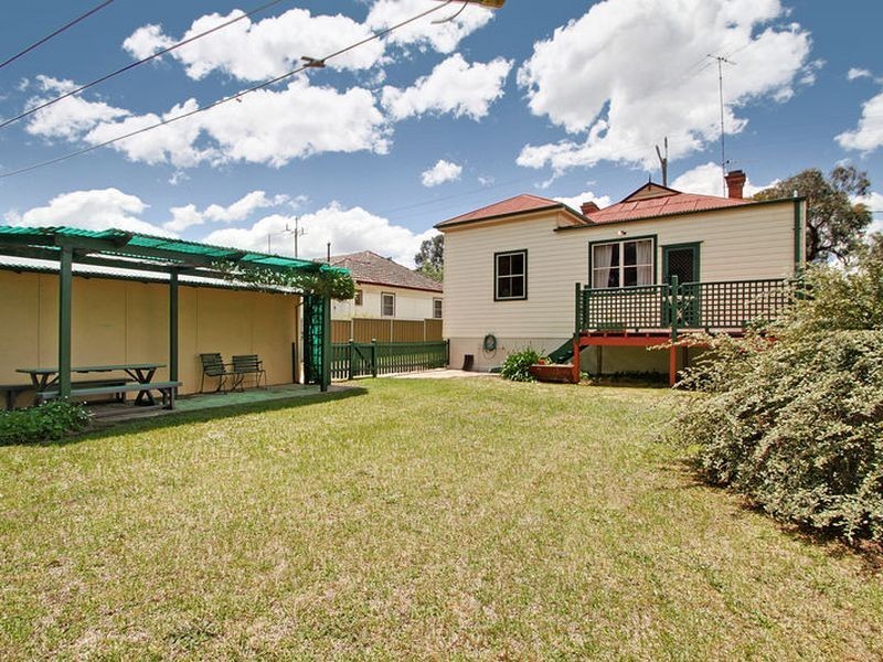 90 Clinton Street, Goulburn NSW 2580