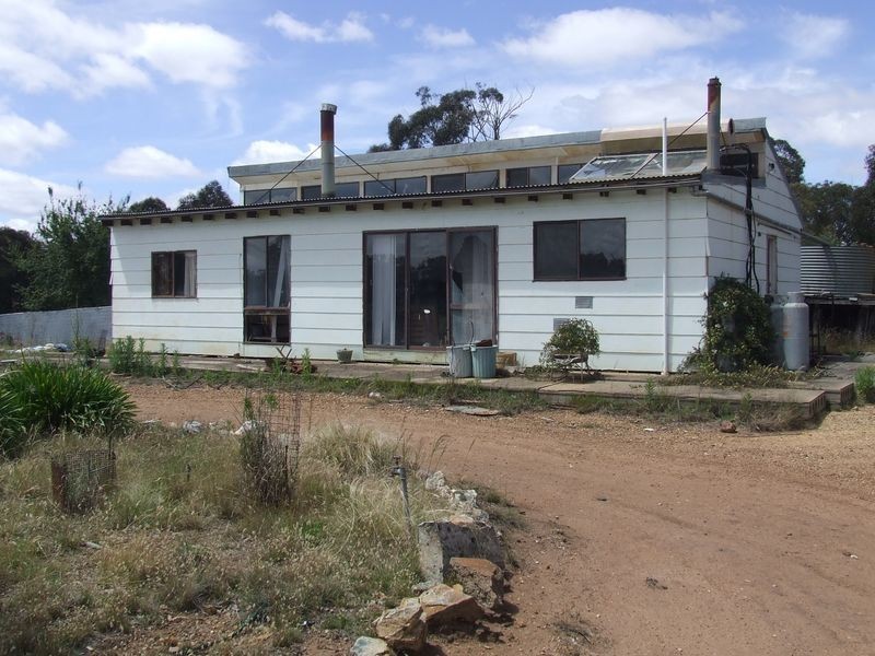 1080 Kooringaroo Road, Bannaby NSW 2580