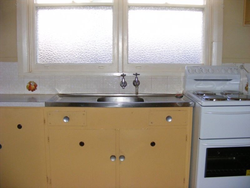 42 Opal Street, Goulburn NSW 2580