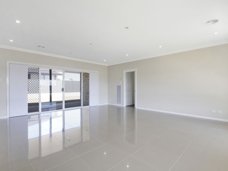 1 Mewburn Drive, Goulburn NSW 2580