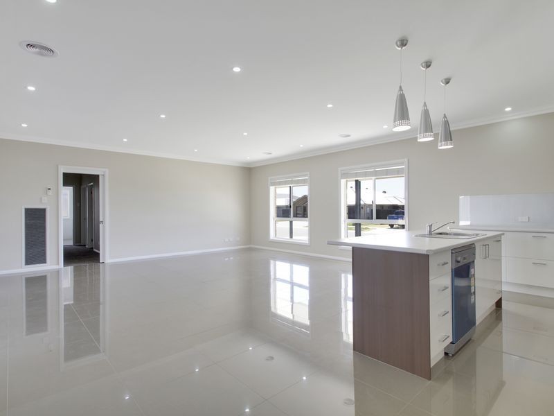 1 Mewburn Drive, Goulburn NSW 2580