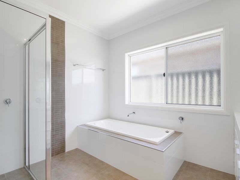 1 Mewburn Drive, Goulburn NSW 2580