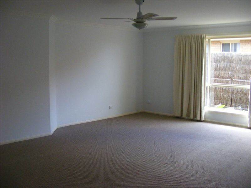 12 Samuel Place, Goulburn NSW 2580