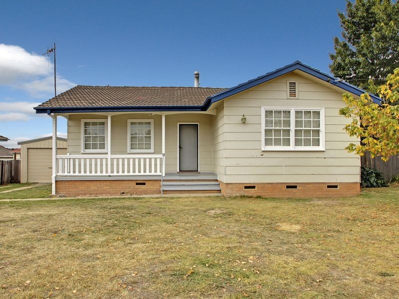 83 Robinson Street, Goulburn NSW 2580