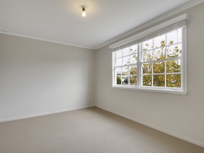 83 Robinson Street, Goulburn NSW 2580