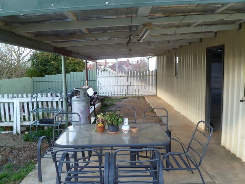 28 Wade Street, Crookwell NSW 2583