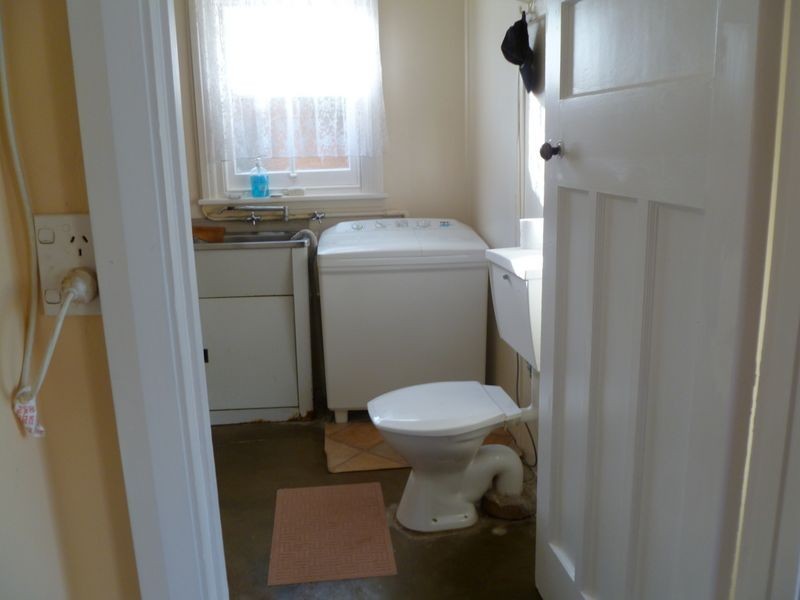 28 Wade Street, Crookwell NSW 2583