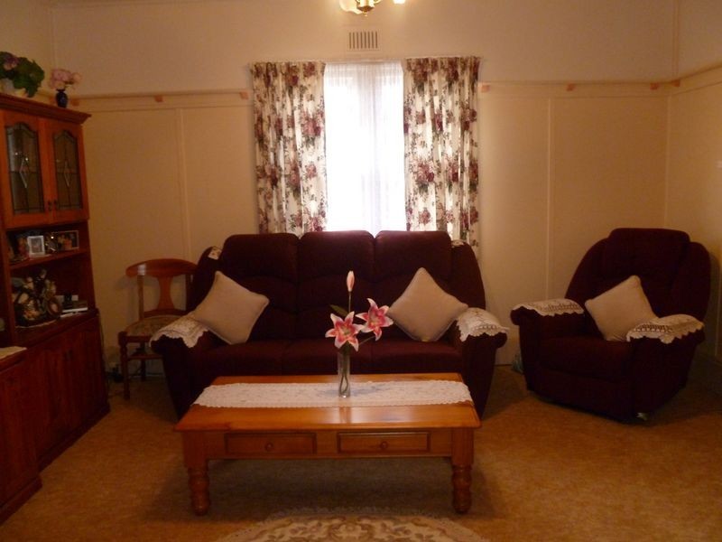 28 Wade Street, Crookwell NSW 2583