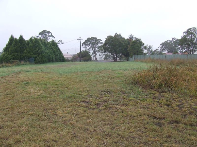 16 Martyn Street, Taralga NSW 2580