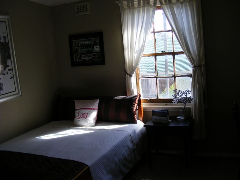 90 Lagoon Street, Goulburn NSW 2580