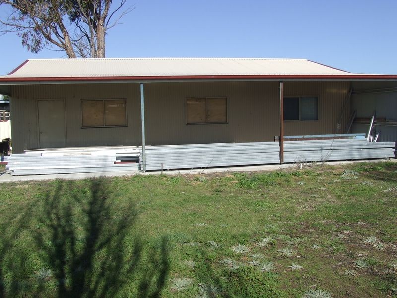 8 Braidwood Road, Goulburn NSW 2580