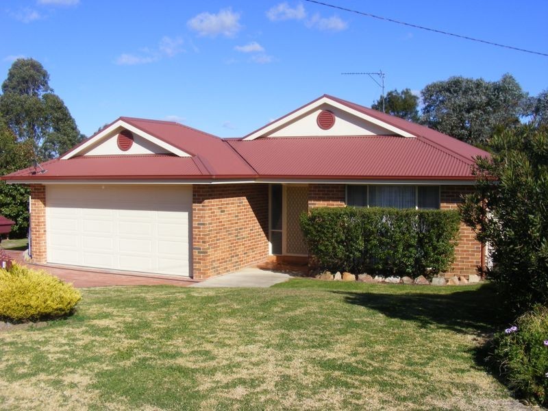 4 Collins Street, Marulan NSW 2579