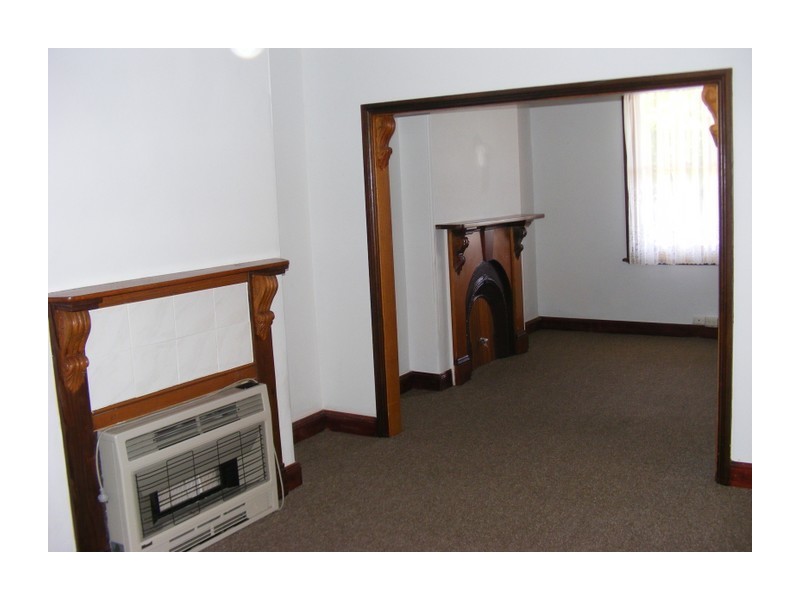 102 Clifford Street, Goulburn NSW 2580