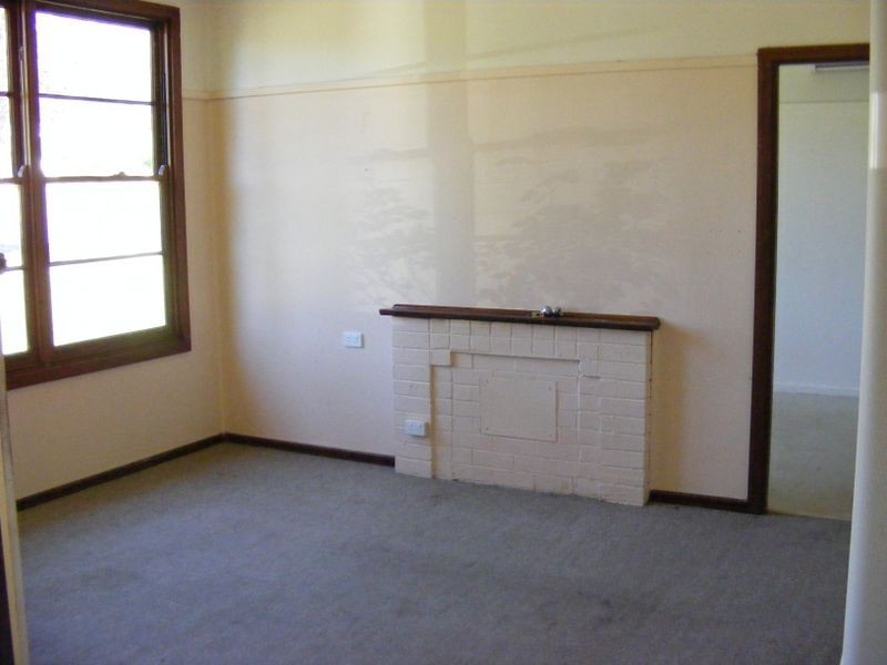 41 Garfield Avenue, Goulburn NSW 2580