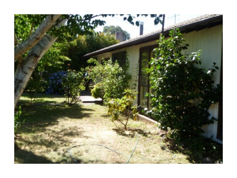 2 Crown Street, Crookwell NSW 2583
