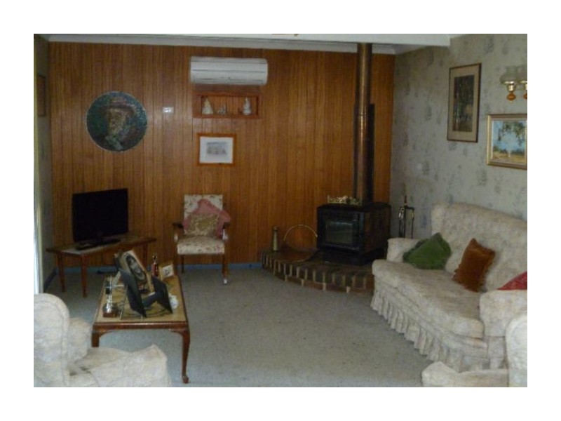 2 Crown Street, Crookwell NSW 2583