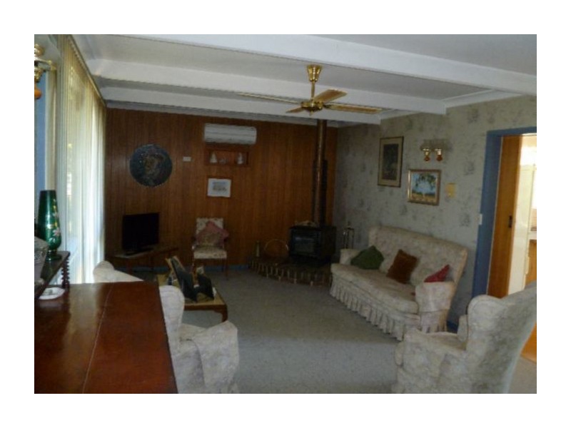 2 Crown Street, Crookwell NSW 2583