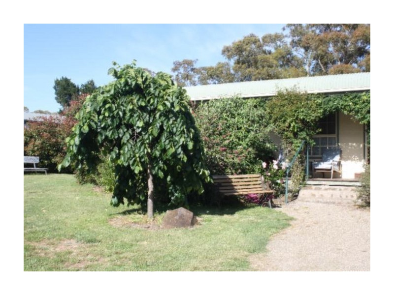 8 Caledonia Street, Crookwell NSW 2583