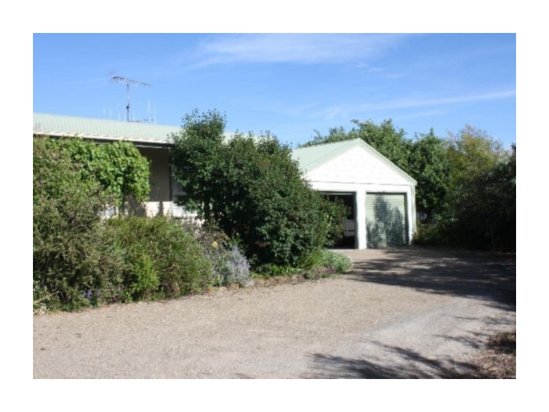 8 Caledonia Street, Crookwell NSW 2583