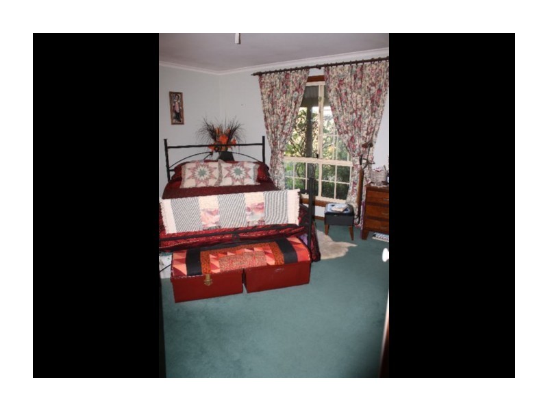 8 Caledonia Street, Crookwell NSW 2583