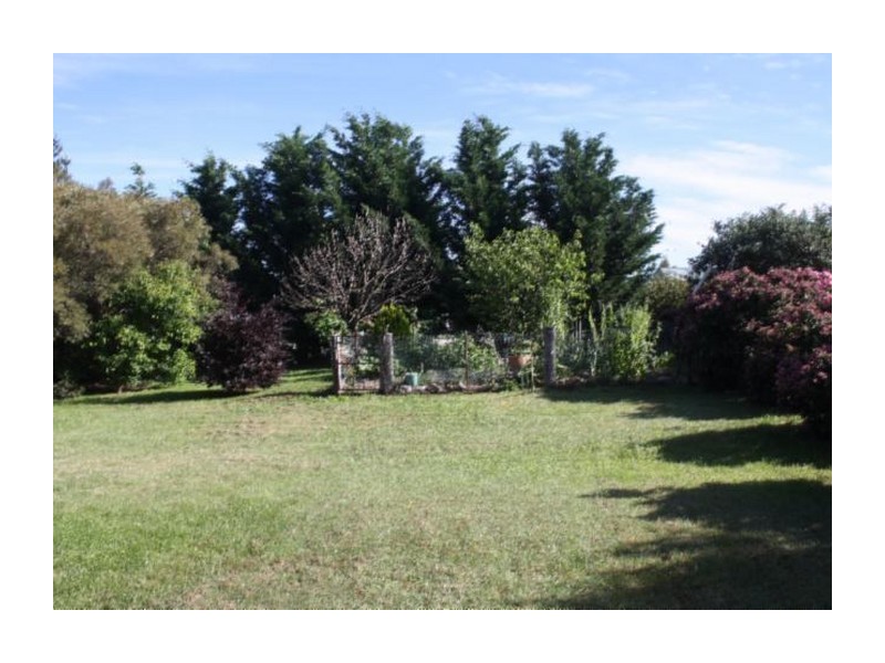 8 Caledonia Street, Crookwell NSW 2583