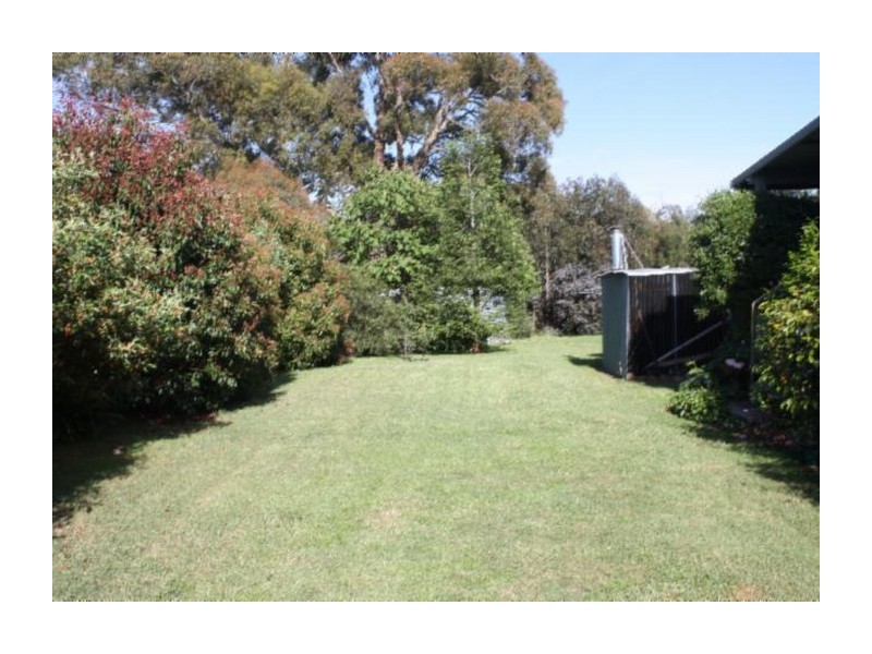8 Caledonia Street, Crookwell NSW 2583