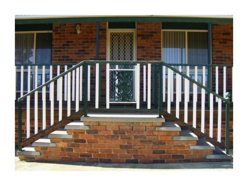 8 Leeson Street, Goulburn NSW 2580