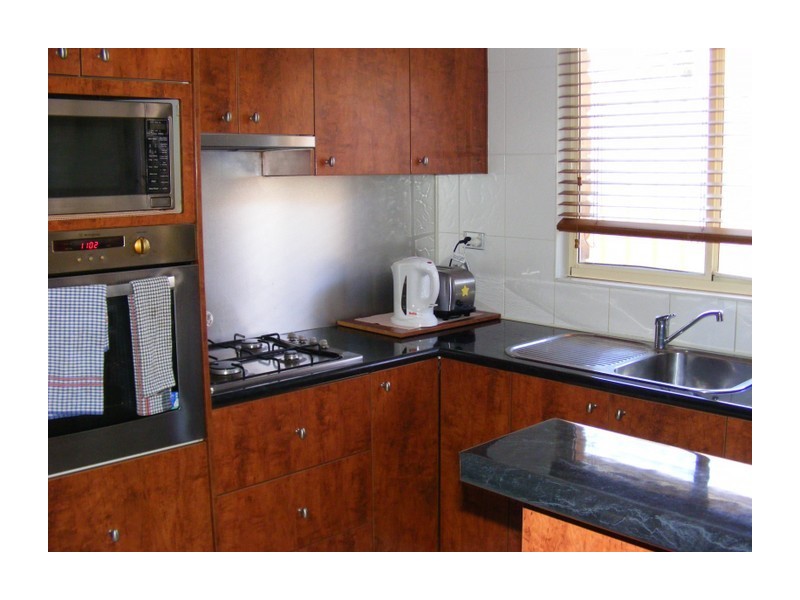 8 Leeson Street, Goulburn NSW 2580