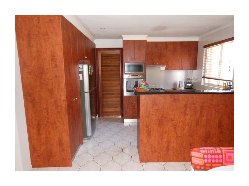 8 Leeson Street, Goulburn NSW 2580