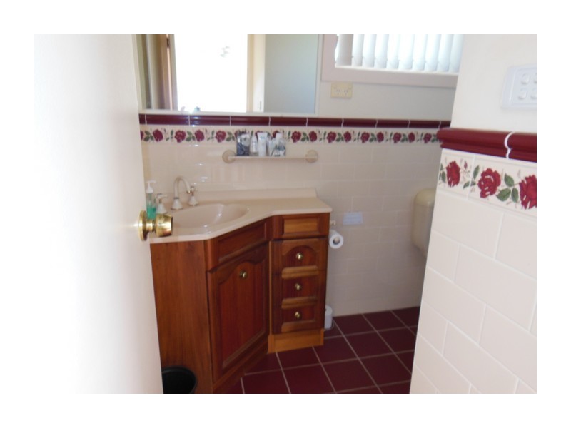 8 Leeson Street, Goulburn NSW 2580