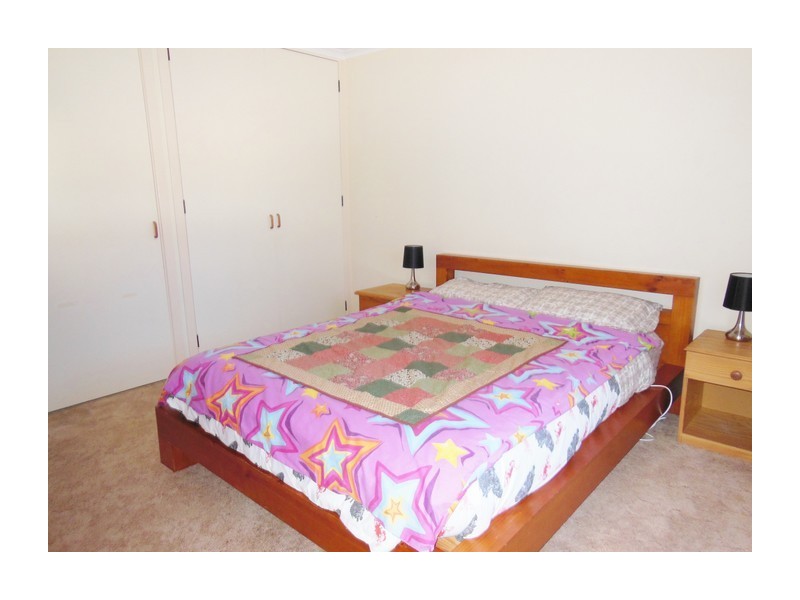 8 Leeson Street, Goulburn NSW 2580