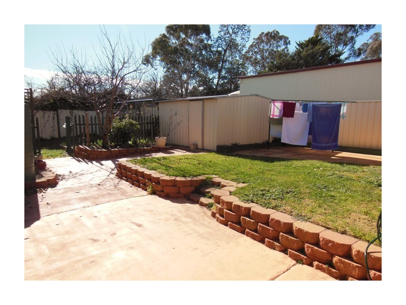 8 Leeson Street, Goulburn NSW 2580