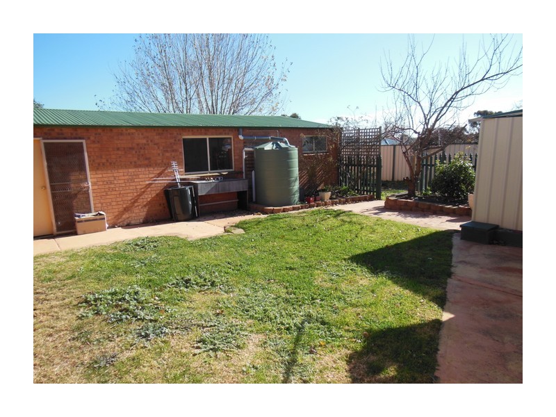 8 Leeson Street, Goulburn NSW 2580