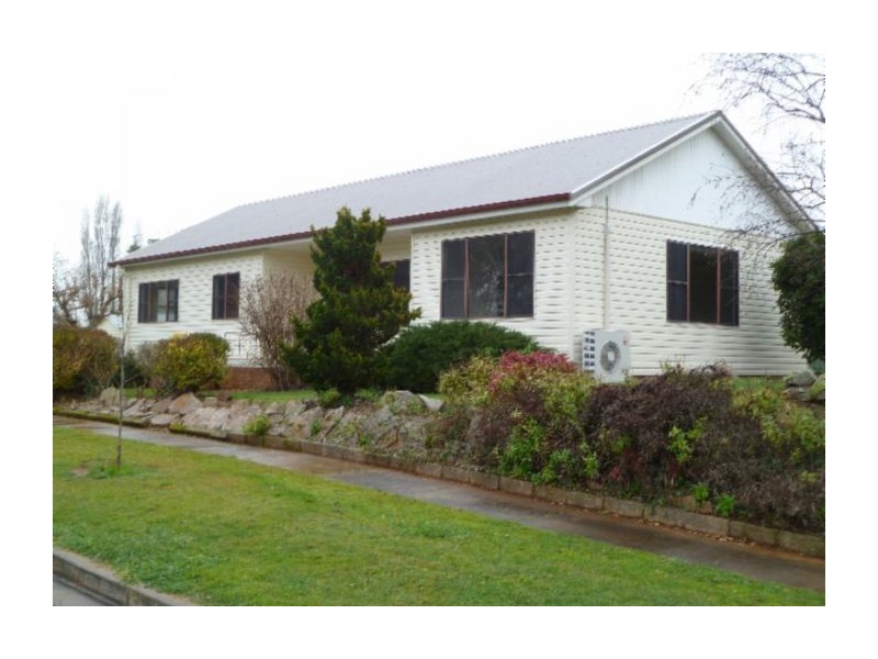 1 Phillip Street & 12 Crown Street, Crookwell NSW 2583