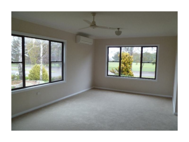 1 Phillip Street & 12 Crown Street, Crookwell NSW 2583