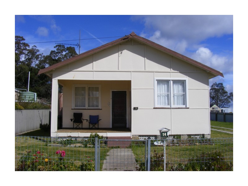 14 Goulburn Street, Marulan NSW 2579