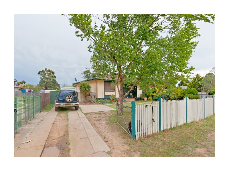12 Grunsell Crescent, Goulburn NSW 2580