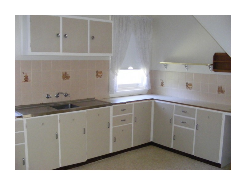 13 Victoria Street, Goulburn NSW 2580