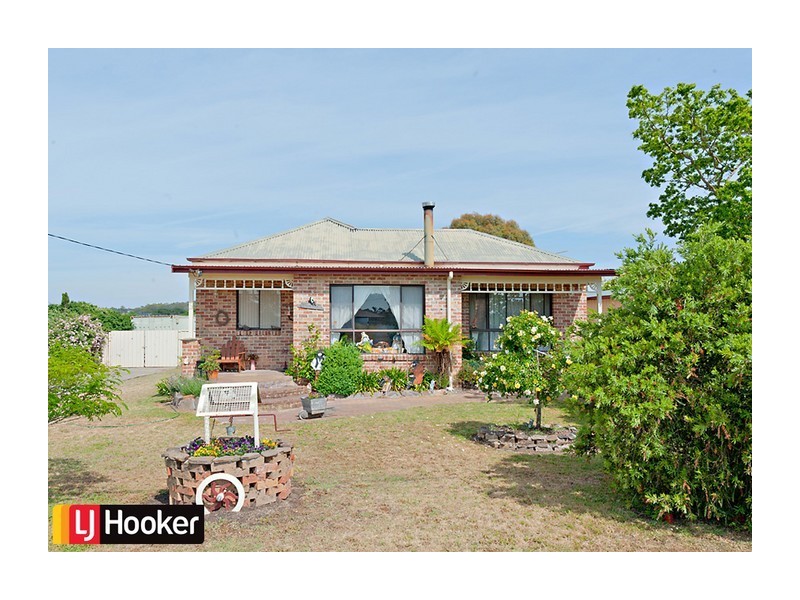 8 Patrick Place, Marulan NSW 2579