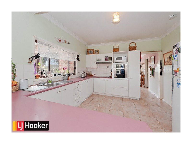 8 Patrick Place, Marulan NSW 2579