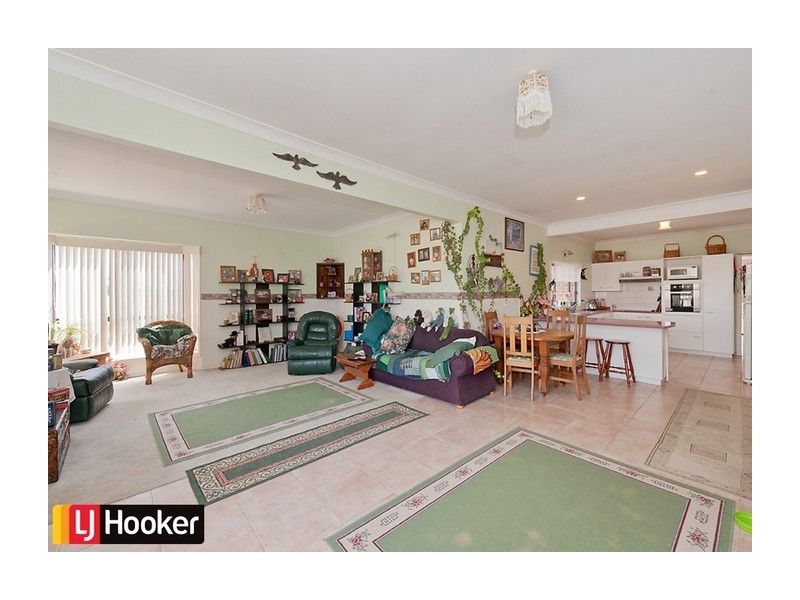 8 Patrick Place, Marulan NSW 2579