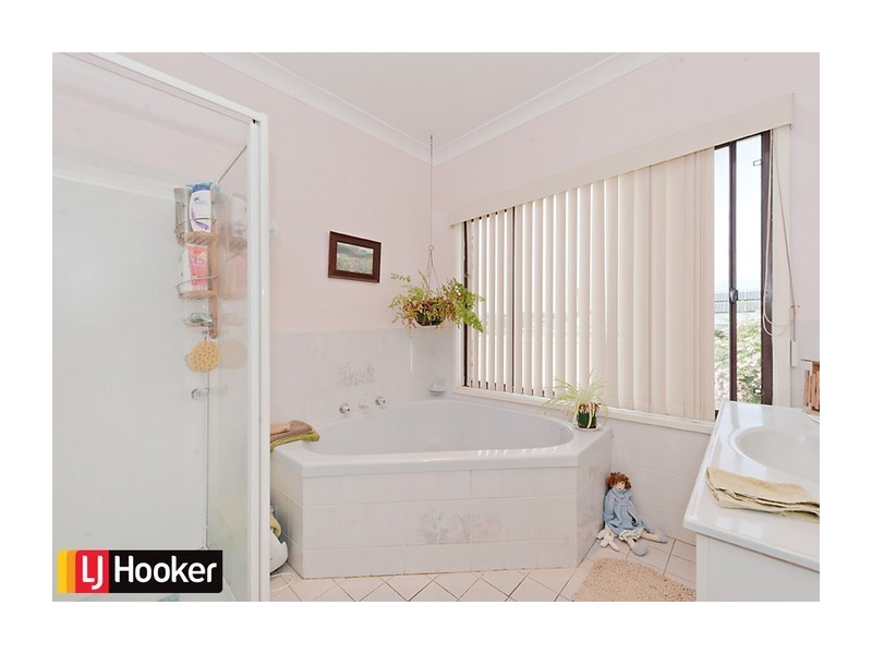 8 Patrick Place, Marulan NSW 2579