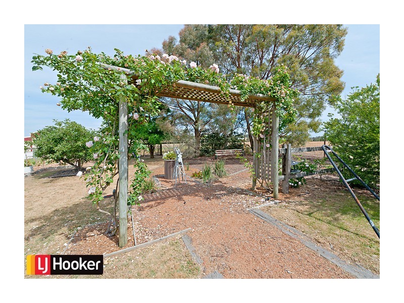 8 Patrick Place, Marulan NSW 2579